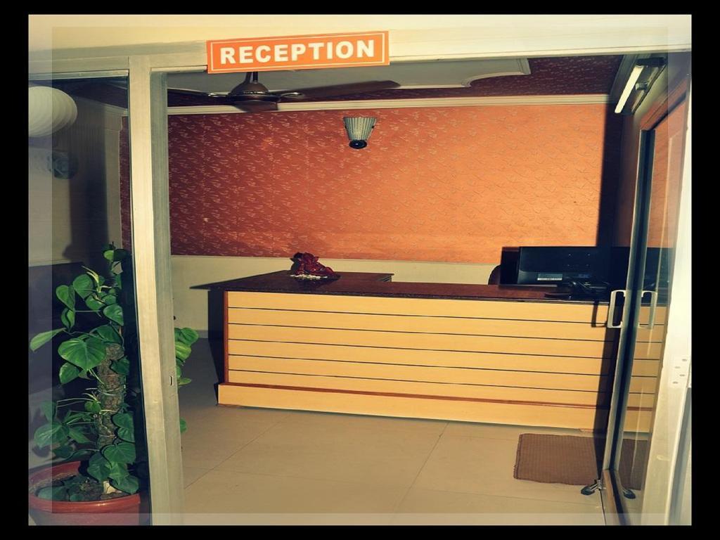 Accent Hotel Greater Noida Exterior photo